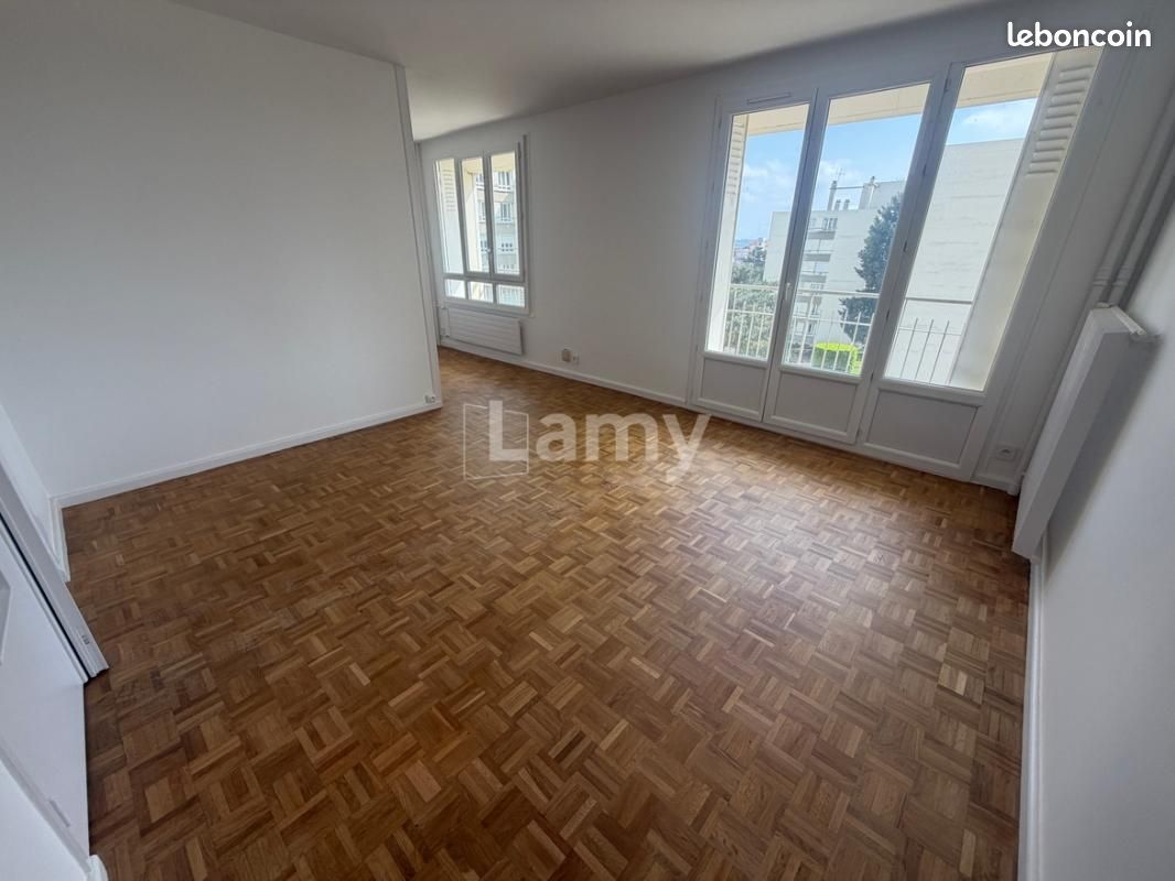 Appartement 4 pièces · 70 m², Villefranche-sur-Saône, photo 2