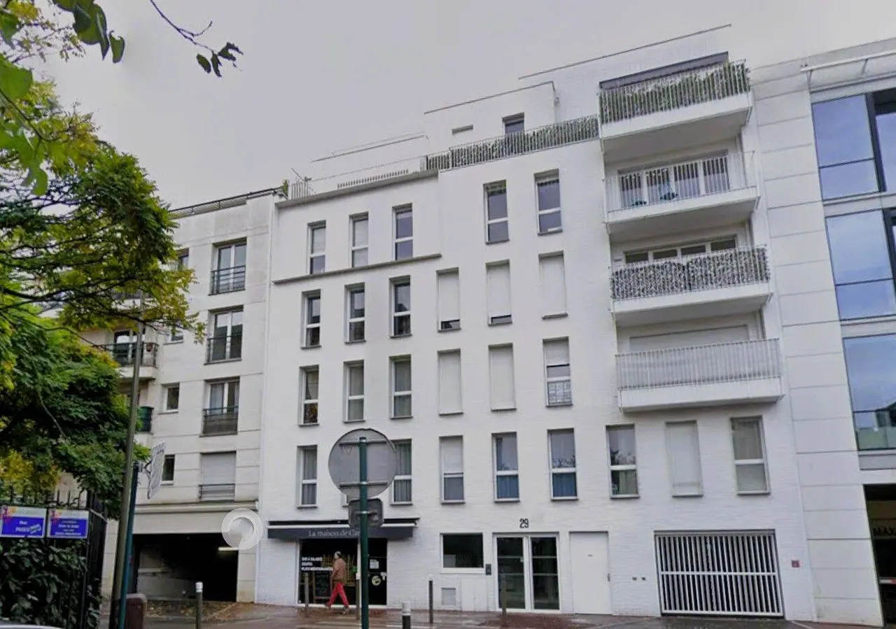 Carnot Gambetta, Suresnes