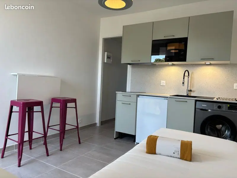 Appartement 1 pièce · 15 m², Marseille 8e, photo 2