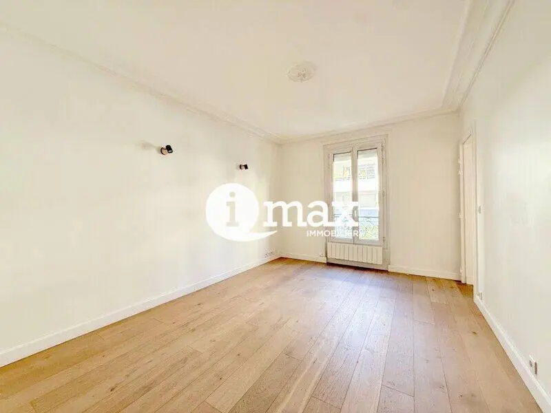 Wilson-Rivay, Levallois-Perret