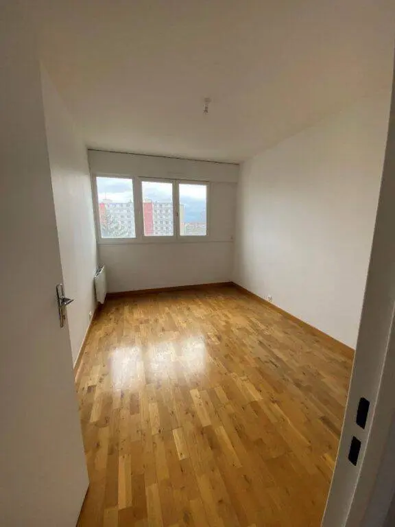 Appartement 5 pièces · 96 m², Villeurbanne · Croix Luizet, photo 2