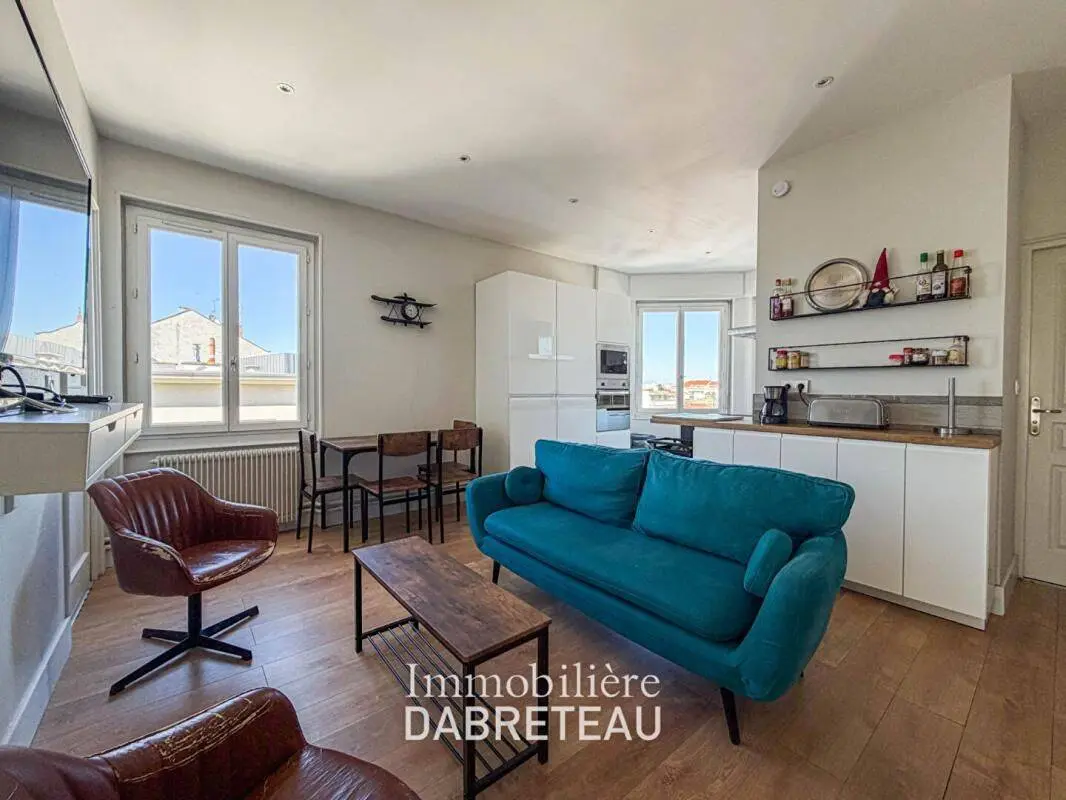 Appartement 6 pièces · 101 m², Vénissieux