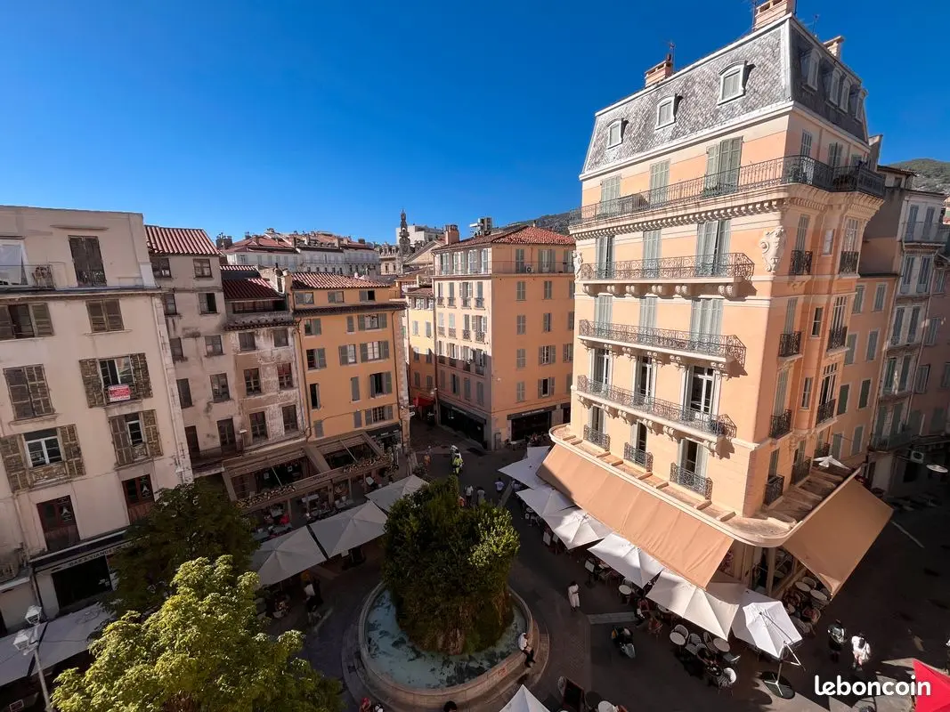 Appartement 1 pièce · 28 m², Toulon